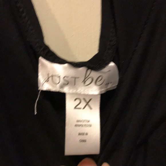 Trendy keyhole women’s black gown - Picture 3 of 5